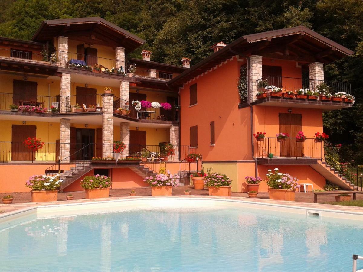 Relax Vista Lago Villanuova sul clisi Exterior photo